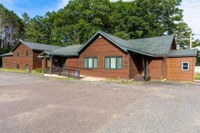 Twelve Pines Resort - South Lodge with Private Pier on Catfish Lake